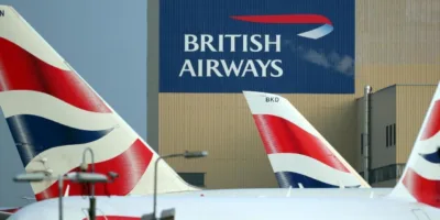 British Airways cortará salários para conter demissões em meio à crise