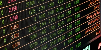 Ibovespa fecha em alta de 0,89% com bateria de resultados