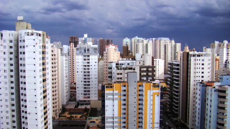 Crédito imobiliário avança 61,5% no melhor julho desde 2013, diz Abecip