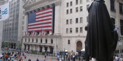 S&P 500 tem recorde em meio a pandemia e descolamento da economia real