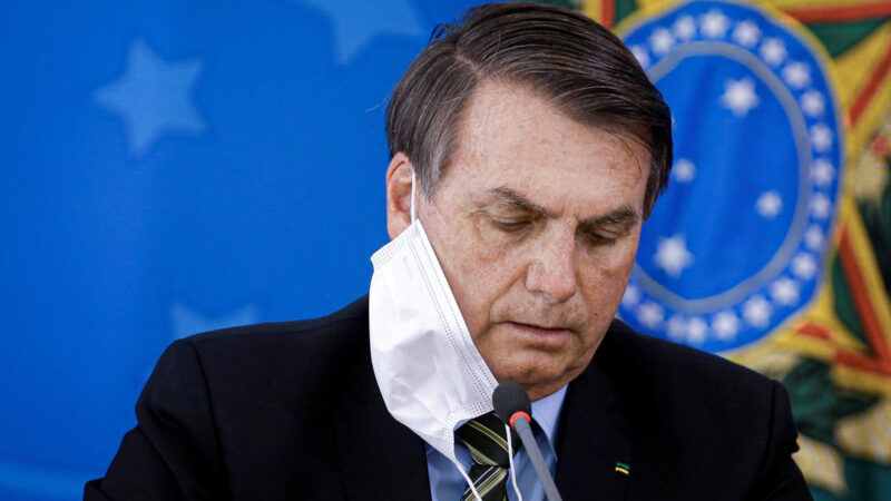 Coronavoucher: Bolsonaro critica defesa por auxílio permanente