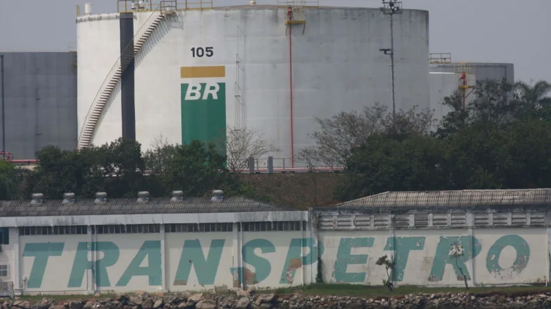 Lava-Jato mira suspeitas de fraude em contratos da Transpetro, subsidiária da Petrobras