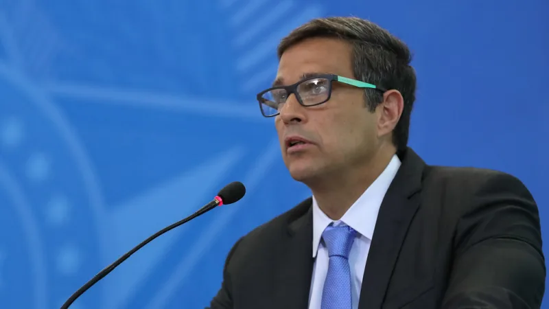 Cármen Lúcia dá prazo de 48h para BC explicar nota de R$ 200