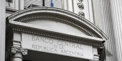 Argentina fecha acordo com credores para reestruturação de US$ 65 bilhões
