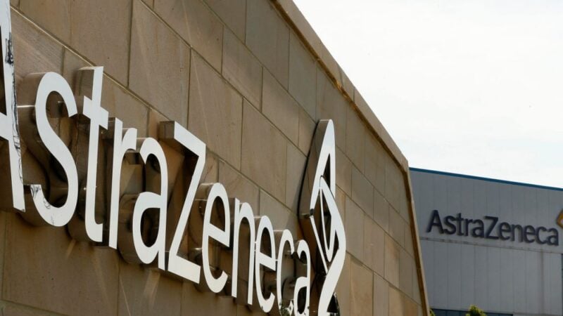 AstraZeneca pode retomar testes de vacina na próxima semana, diz jornal
