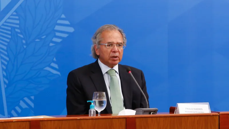 TRF suspende investigações contra Paulo Guedes por 40 dias