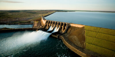 AES Brasil (AESB3) e Cesp (CESP6) são as mais afetadas pela crise hídrica, diz XP
