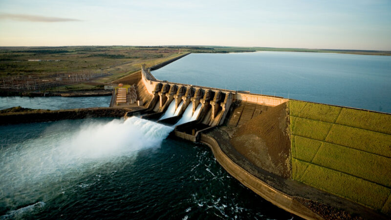 AES Brasil (AESB3) e Cesp (CESP6) são as mais afetadas pela crise hídrica, diz XP