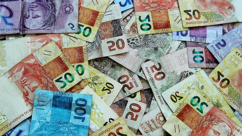 Câmara dos Deputados cria PL para acabar com uso de papel-moeda