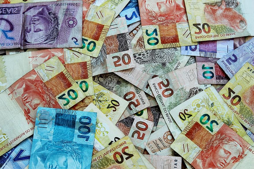 Câmara dos Deputados cria PL para acabar com uso de papel-moeda