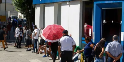 Coronavoucher: redução do auxílio pode impactar indústria, diz IBGE