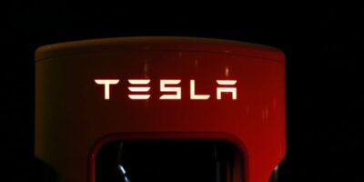 Tesla: Musk anuncia novas “super baterias” durante evento da empresa