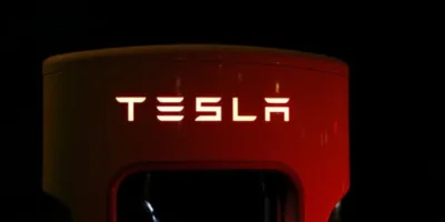 Tesla: Elon Musk anuncia que planeja produzir 20 mi de veículos por ano