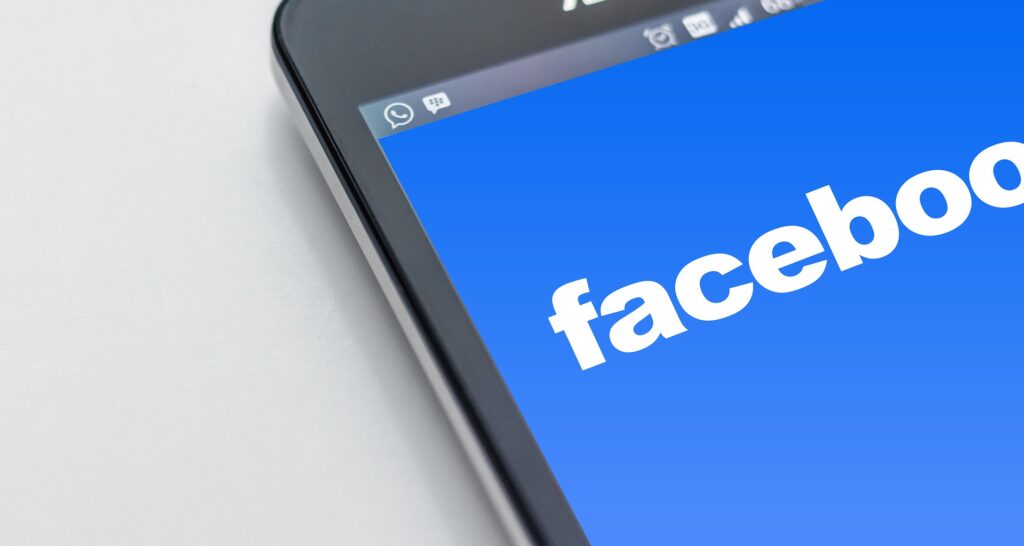 O TSE fechou uma parceria com o Facebook e o WhatsApp para combater a desinformação durante nas eleições de 2020.