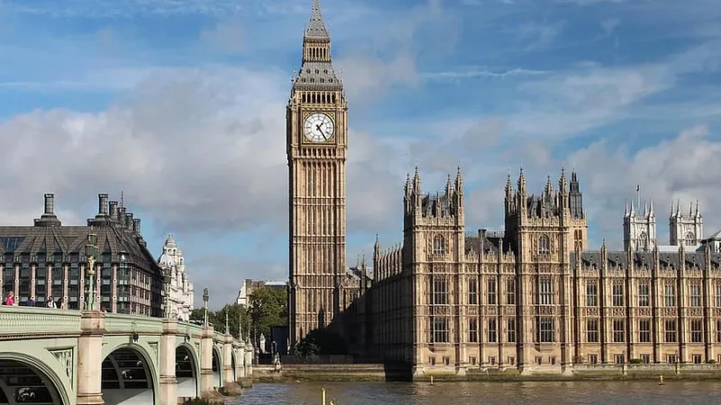 Recuperação econômica lenta preocupa Banco Central da Inglaterra