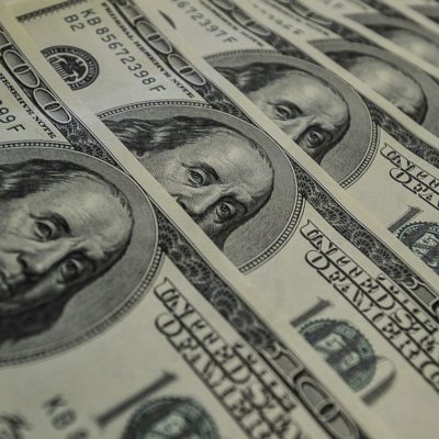 Dólar encerra em queda de 0,915%, cotado em R$ 5,2406