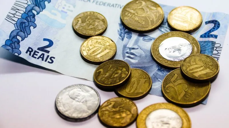 Contas públicas: Brasil terá rombo até 2025, estima FMI