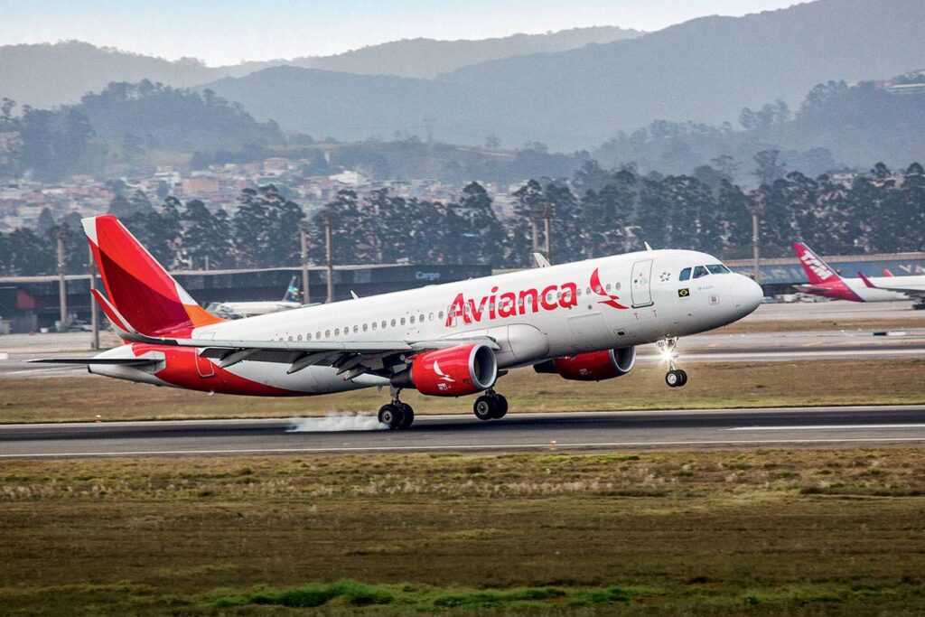 A Avianca solicitou à Justiça da Colômbia a suspensão de uma liminar que impede a empresa de ter acesso a uma linha de crédito.