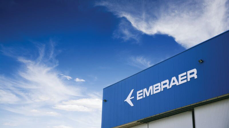 Embraer (EMBR3) entrega 28 jatos no terceiro trimestre, queda de 36%