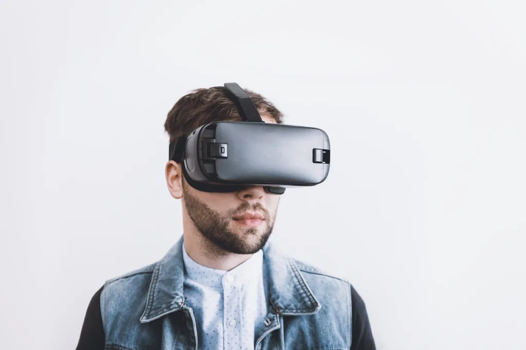 Home office: Traders devem utilizar lentes de realidade virtual