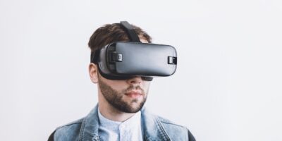 Home office: Traders devem utilizar lentes de realidade virtual