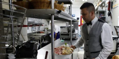 Coronavírus: estado de SP poderá reabrir comércio, bares e restaurantes