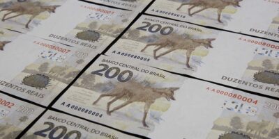 “Já, já o lobo-guará vai se aposentar”, diz Guedes sobre nota de R$ 200