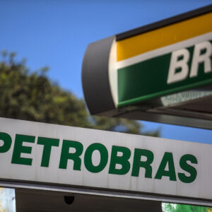 Petrobras (PETR4) confirma que Ultrapar e Raízen disputam Repar