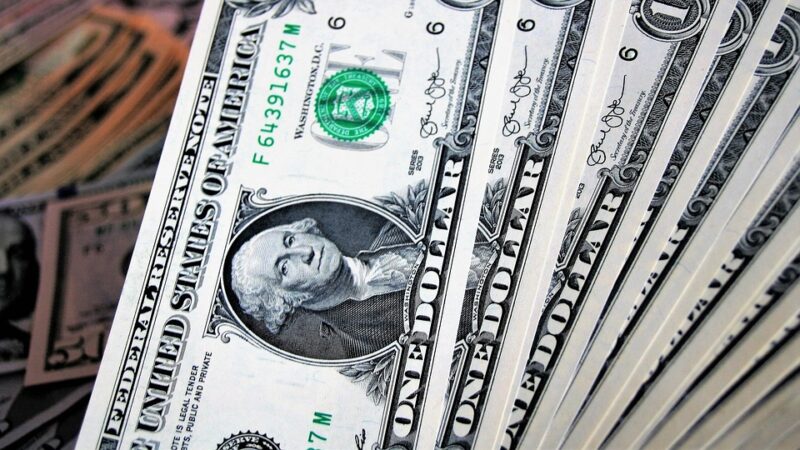 Dólar fecha em alta de 2,18%, pelo 4° dia consecutivo, a R$ 5,58