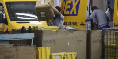Correios: Privatizar é a melhor solução para a empresa?