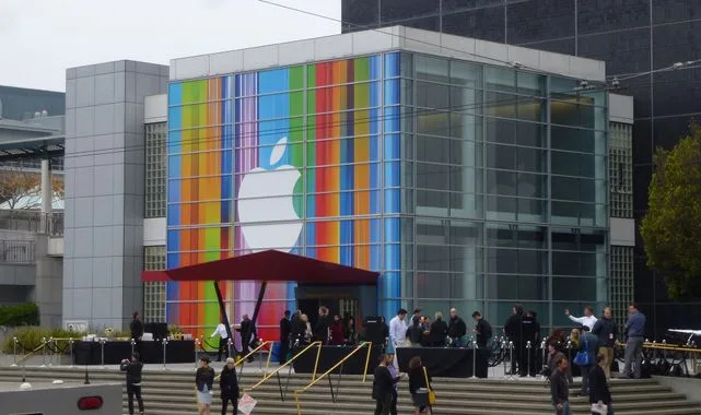Apple trabalha no desenvolvimento de ferramenta alternativa ao Google