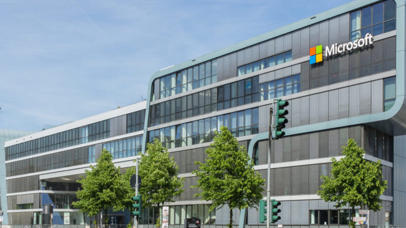 Microsoft registra alta de 12% em vendas no primeiro trimestre do ano fiscal