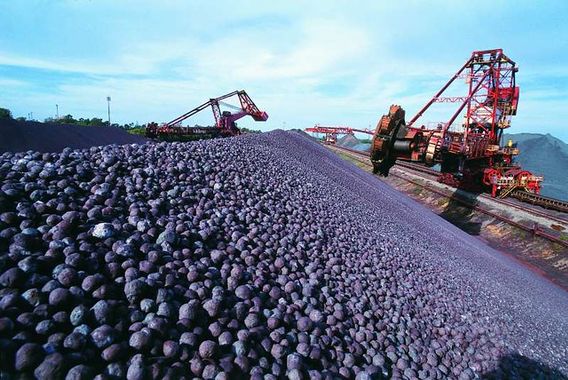 O minério de ferro acelera em alta, negociado a 794,5 iuanes a tonelada, com um ganho de 16,5 iuanes por tonelada.