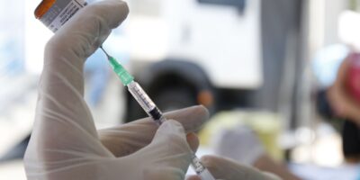 Testes da vacina da Johnson & Johnson são paralisados