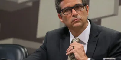 Campos Neto fala sobre aumento de prêmios em LFTs