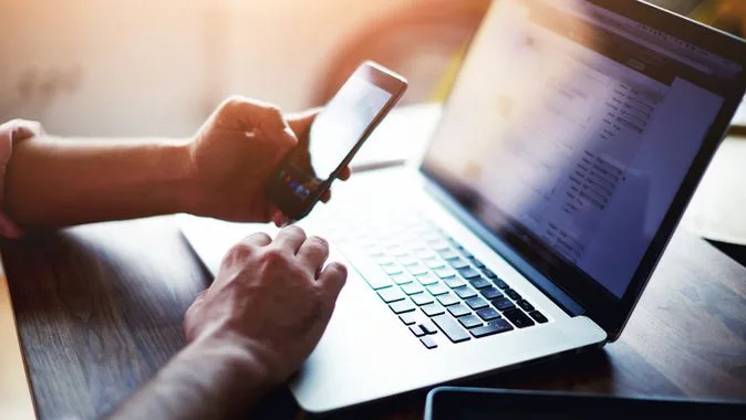 Digitalização acelera redução de desbancarizados no Brasil, diz estudo