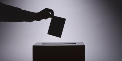 Partido Republicano da Califórnia admite ter colocado urnas falsas pelo estado