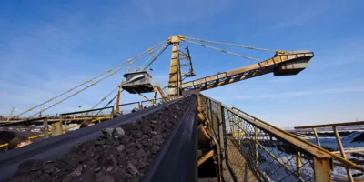 Minério de ferro volta a subir, negociado a 793,5 iuanes a tonelada