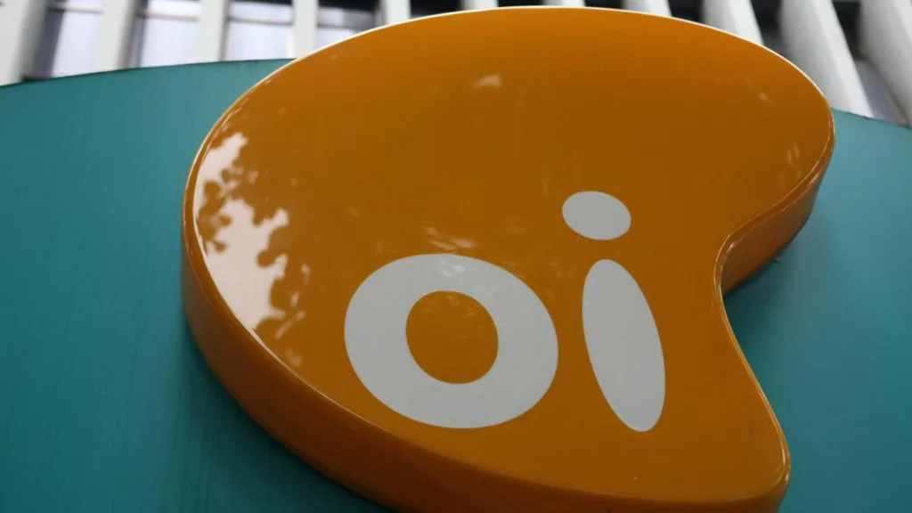 As ações da Oi (OIBR3) abriram a semana em forte alta, com o mercado repercutindo a reversão do prejuízo no 4T20.