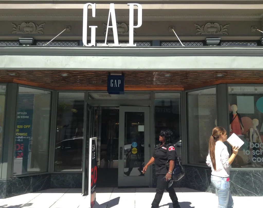 Crise do Fast Fashion: Gap planeja deixar continente europeu em 2021
