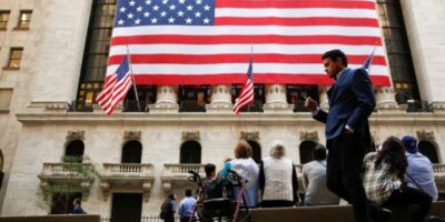 EUA: Negociações sobre pacote de estímulos continuam em ritmo mais lento, diz Kudlow