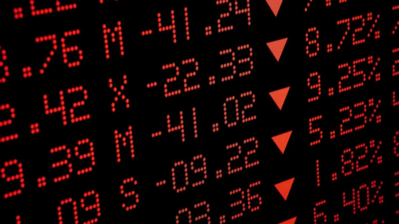 Ibovespa fecha em queda de 1,40%, abaixo dos 100 mil pontos