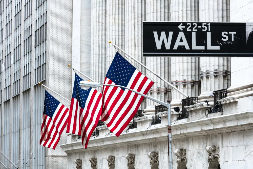 O S&P 500 opera em baixa no mercado futuro na manhã desta quinta-feira (20), engatando uma sequência negativa.