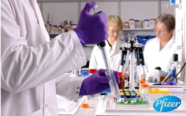 Reino Unido deve aprovar vacina da Pfizer em poucos dias