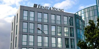 EY pode enfrentar ação de £ 1 bilhão após escândalo de fraude da NMC Health