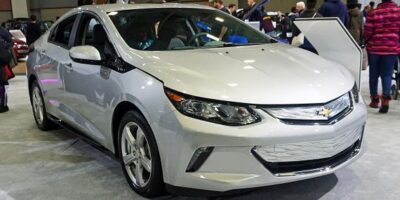 General Motors acelera lançamento de veículos elétricos