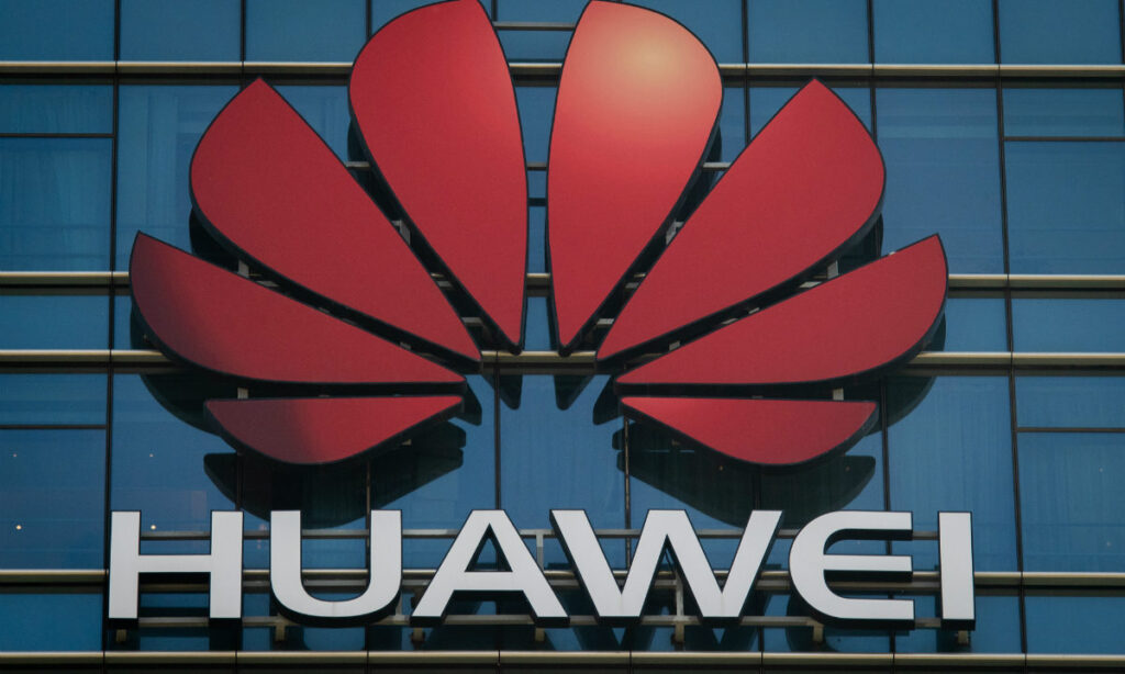 A Huawei planeja construir uma fábrica de chips em Xangai, que não usaria tecnologia norte-americana, para vencer as sanções.