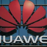 Na lista proibida dos EUA, Huawei vê lucro encolher, receita subir e desafia: já é independente
