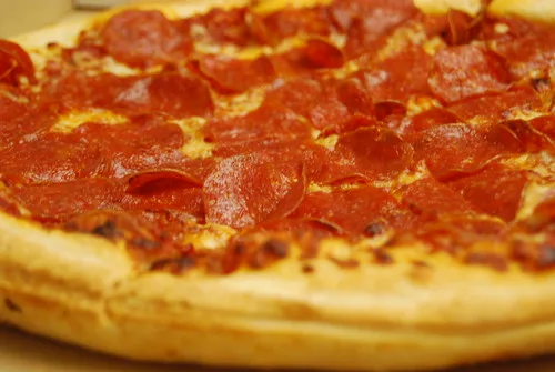 Itaú (ITUB4) corta participação na dona da Pizza Hut e do KFC no Brasil