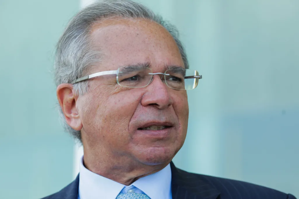 Paulo Guedes afirmou que o Produto Interno Bruto (PIB) poderá crescer de "3%, 3,5%, até 4% no ano que vem".